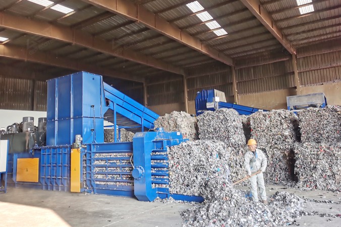 Pressa per rifiuti per progetto nel Delta del Fiume Yangtze (Cina) con produzione annua di 100.000 tonnellate di rifiuti tessili destinati a combustibile alternativo