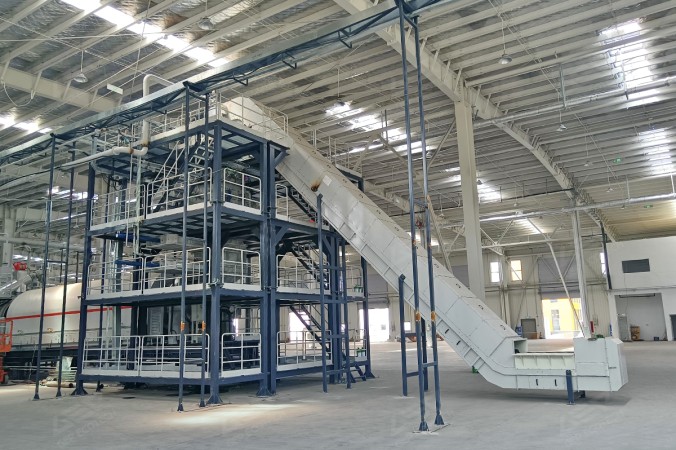 Trituratore a quattro alberi per il progetto di riciclaggio delle batterie al litio nell'Henan, Cina