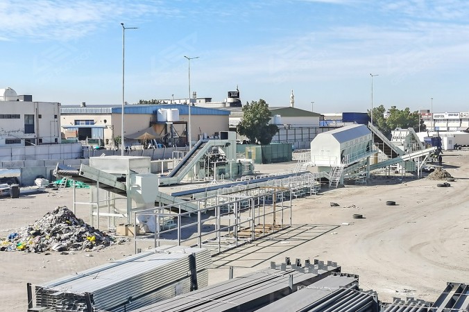 Pressa idraulica per progetto waste-to-fuel a doppia uscita da 50 TPH in Medio Oriente