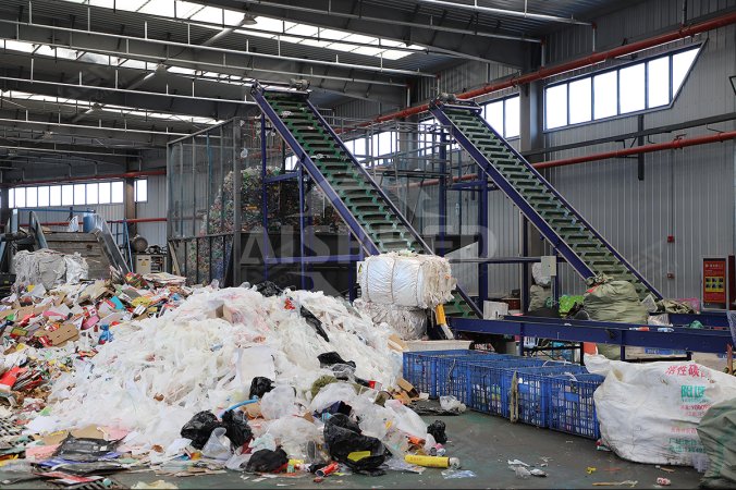 Progetto di selezione e riciclaggio dei rifiuti di plastica a Zhengzhou, Cina