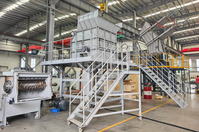 Aprisacchi per progetto di riciclo RSU in Medio Oriente